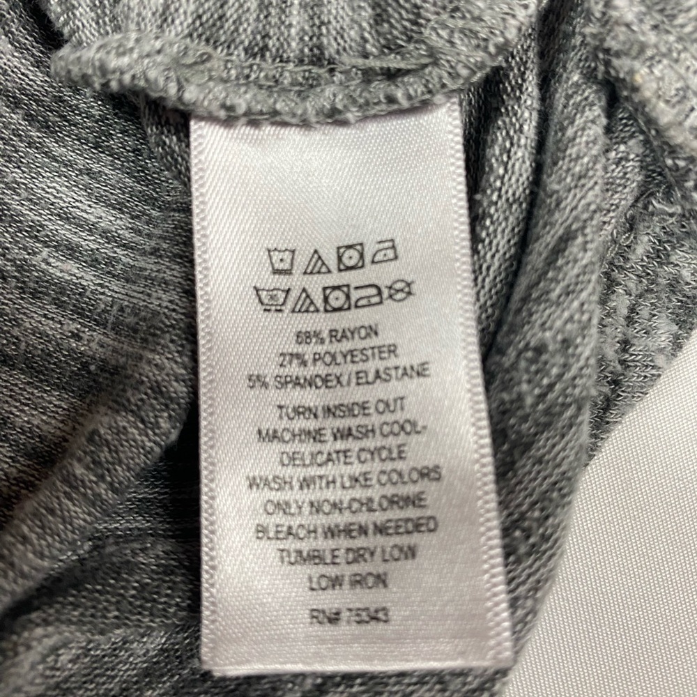 Tahari Gray Draped Knit Top Women’s Small - Picture 4 of 4